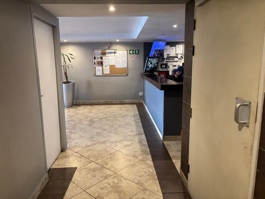 To Let 1 Bedroom Property for Rent in Salt River Western Cape